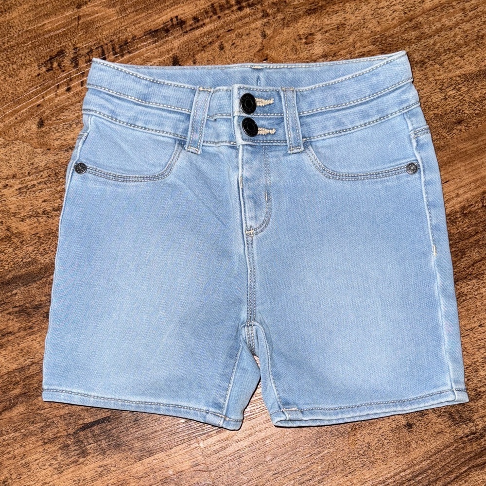 Light Blue pull on girls shorts size 5t